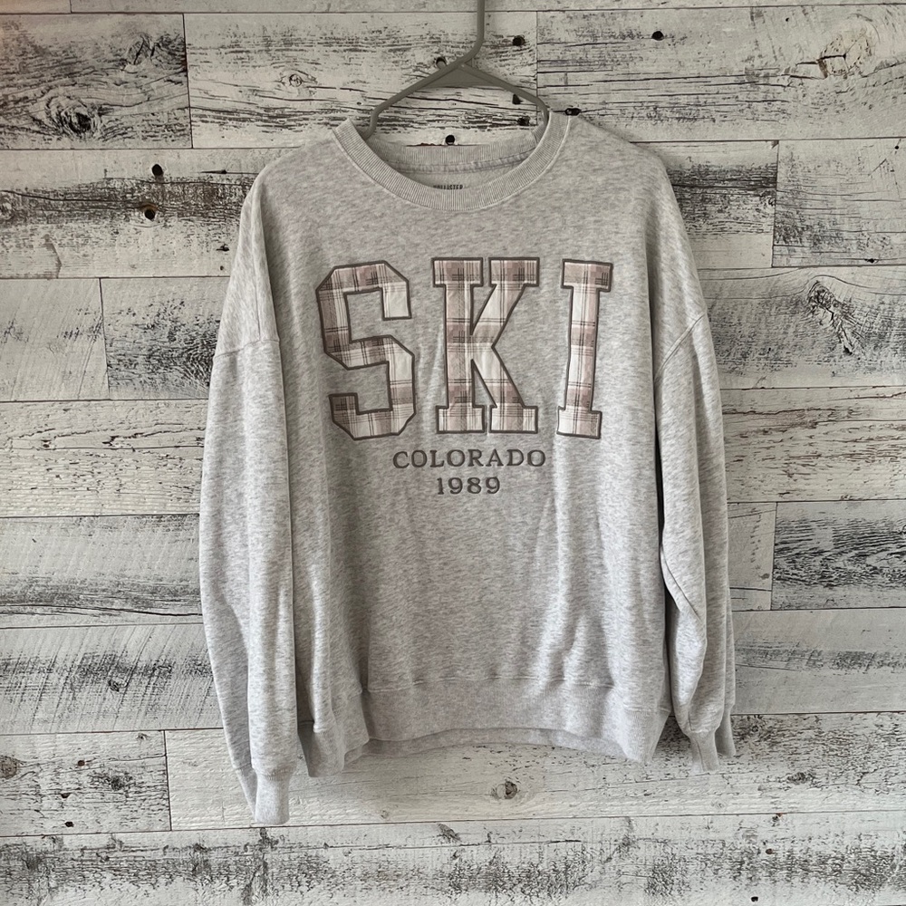 Hollister Women’s Light Gray Sweatshirt